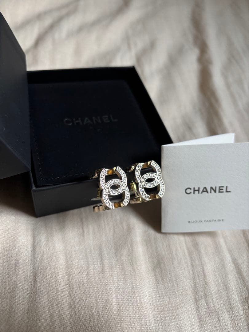 【期間限定値下げ】正規品　CHANEL トリプルココマーク　ピアス