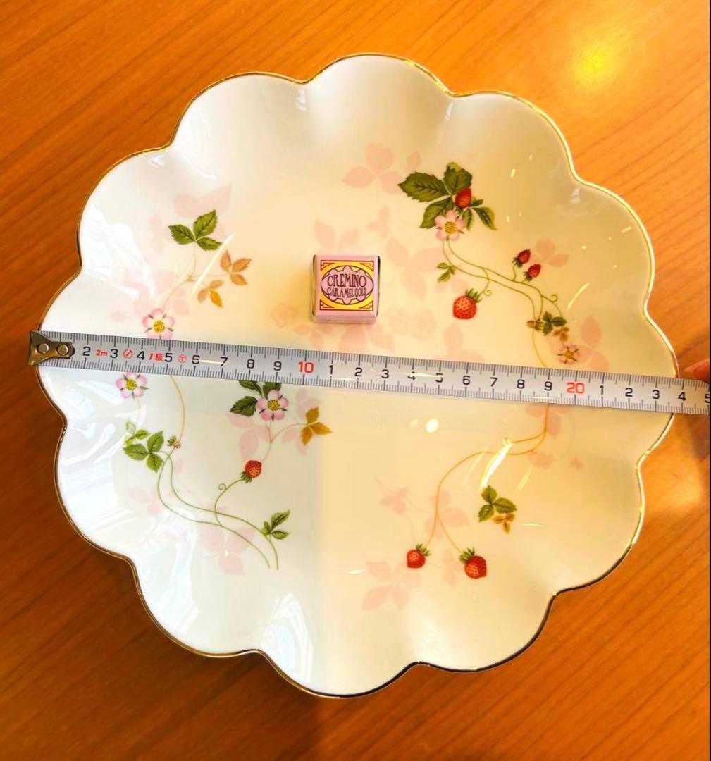 user_4af841f9 ワイルドストロベリー食器定価9万弱　計17点