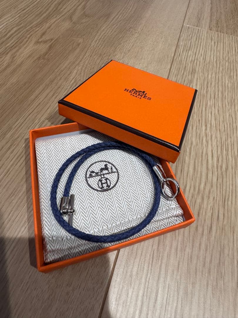 Hermès レザーブレスレット　グレナン　ブルー