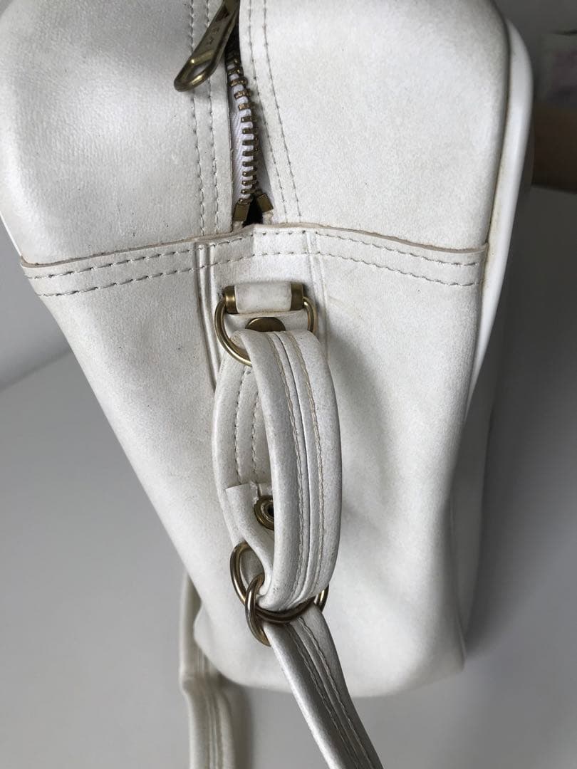 adidas メッセンジャーバッグ ホワイト