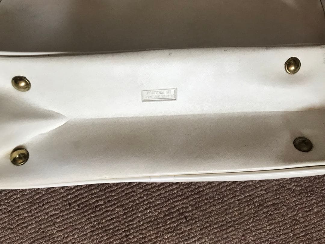 adidas メッセンジャーバッグ ホワイト