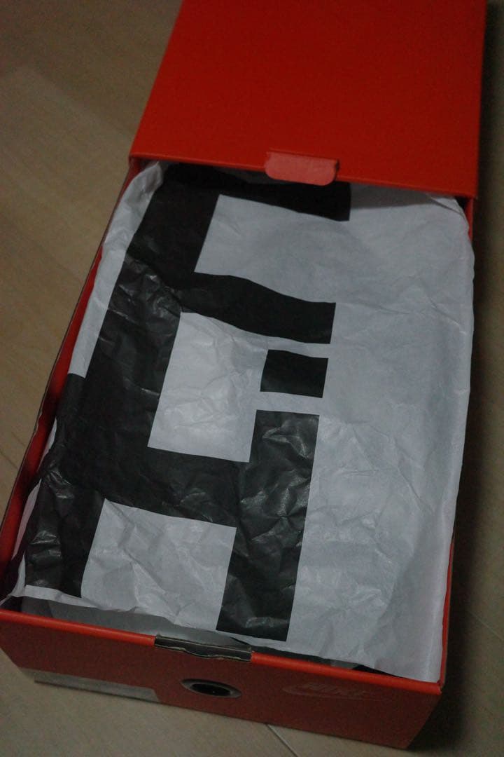 靴 sacai Nike Vapor Waffle Black and White