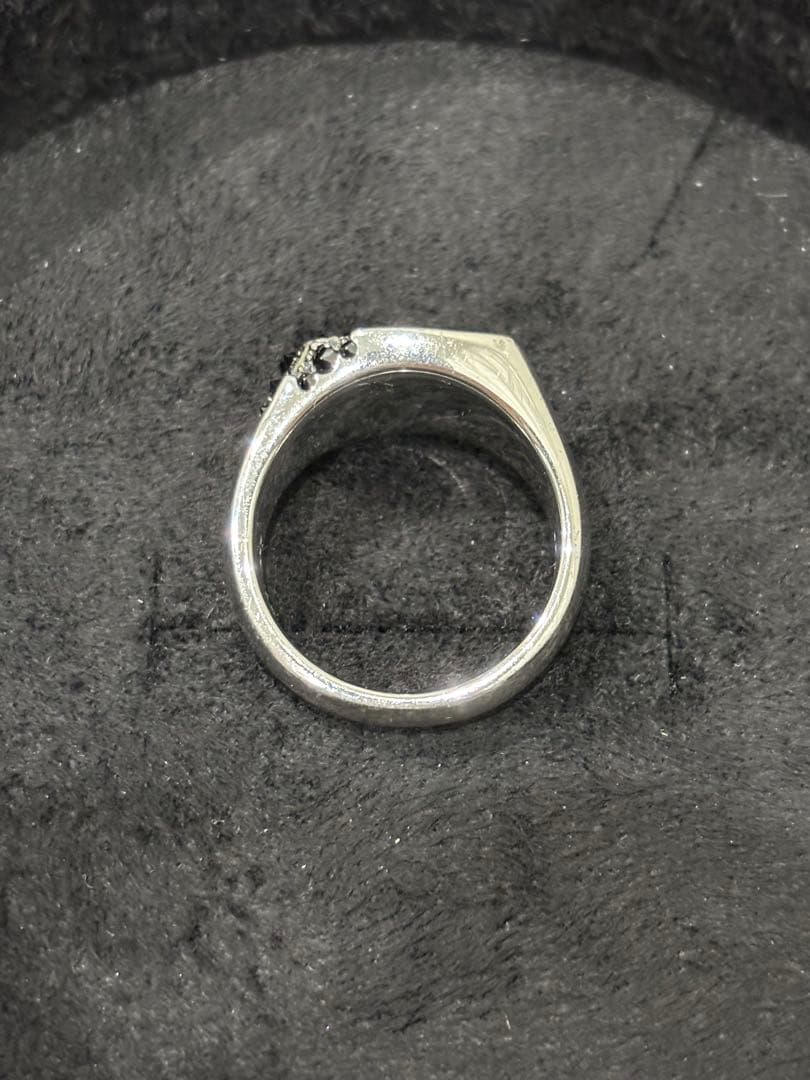 アクセサリー TOM WOOD Cushion Black Molecule Ear Cuff