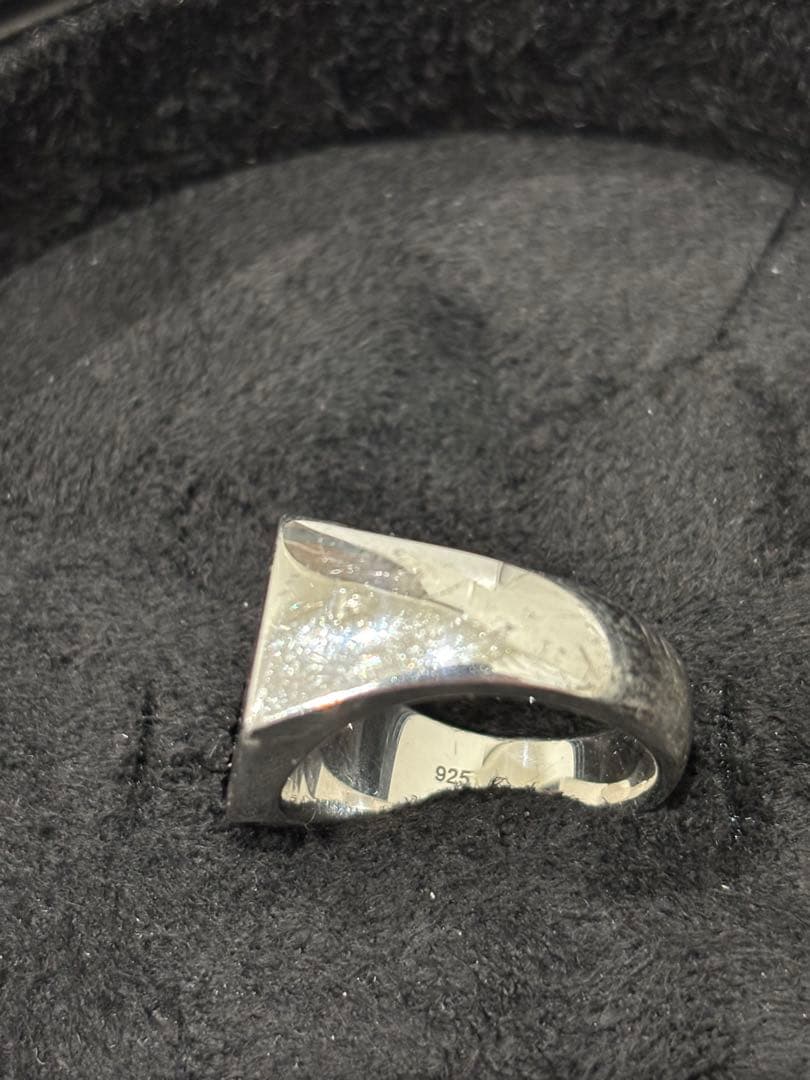 アクセサリー TOM WOOD Cushion Black Molecule Ear Cuff