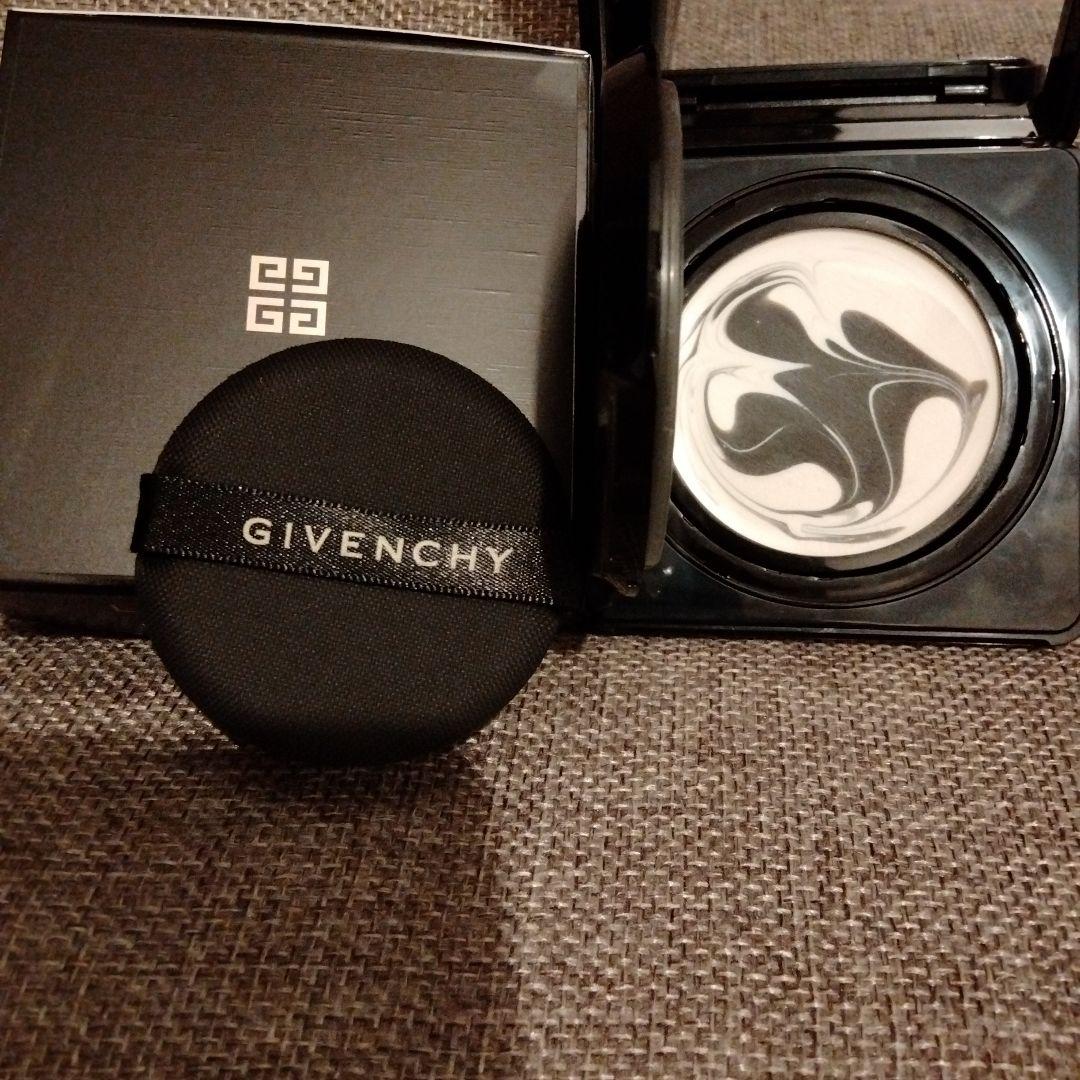 ソワンノワールUVコンパクト日焼け止め12g ジバンシィ