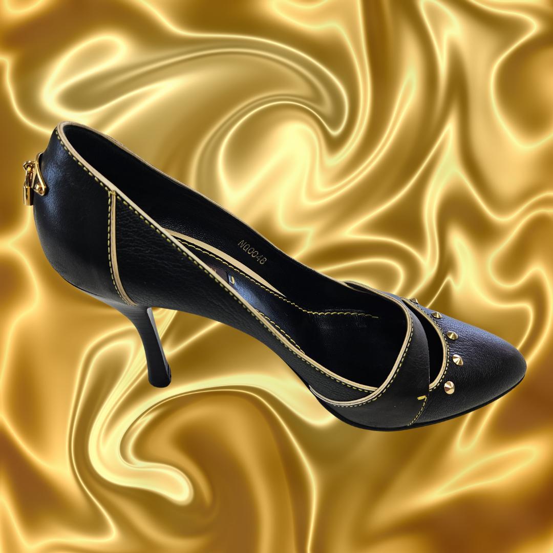 ルイヴィトン パドロック付黒パンプス37 高級感と履きやすさ兼ね備えた一足