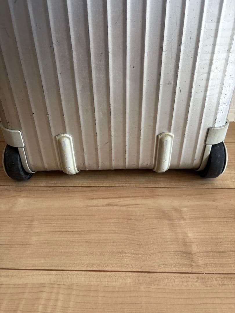 RIMOWA　リモワ　トパーズ　シルバーインテグラル　32L 2輪　機内持込