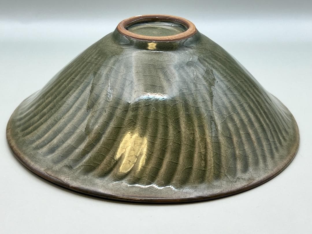 【海】耀州窯　宋代　青磁刻花梅花鳥文茶碗　高級箱付　天目釉 骨董品  中国美術品