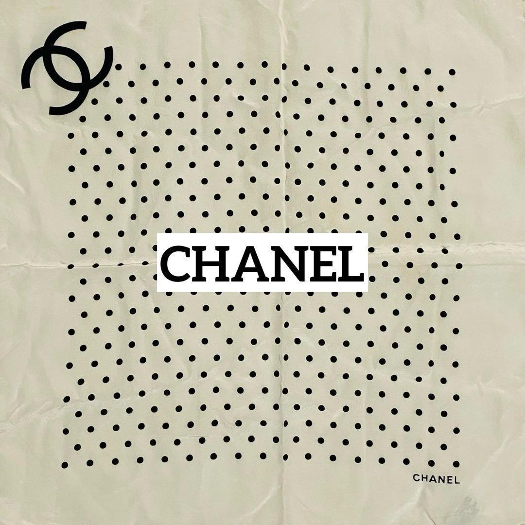 ☆CHANEL☆ ミニスカーフ ドット シルク オフホワイト ブラック.
