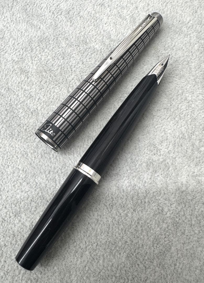 ★未使用品★ PILOT　万年筆　エリート 18K/750　H1175　<F>