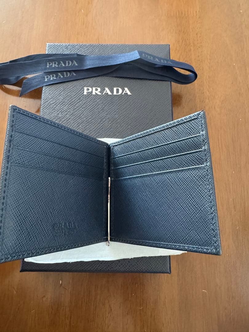 【新品】PRADA SAFFIANO BILL CLIP WALLET
