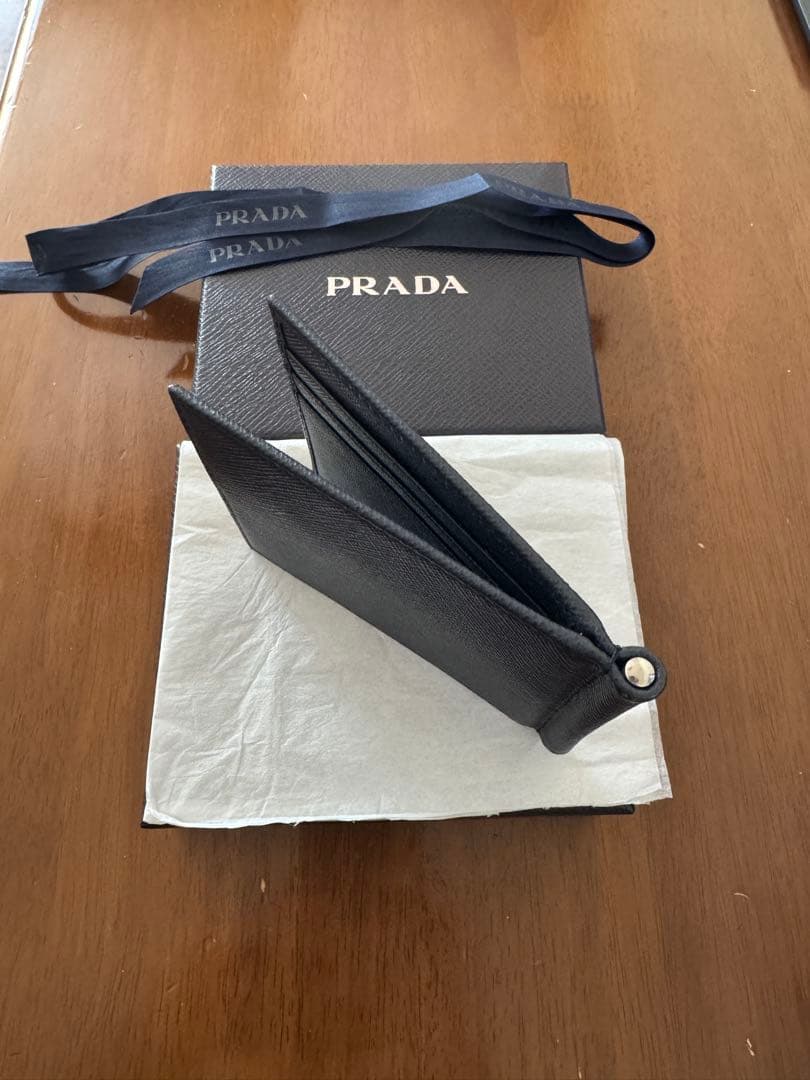 【新品】PRADA SAFFIANO BILL CLIP WALLET