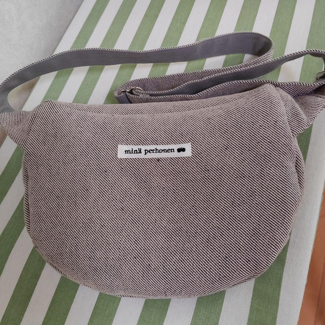 未使用 ミナペルホネン papurikko ボディバッグ