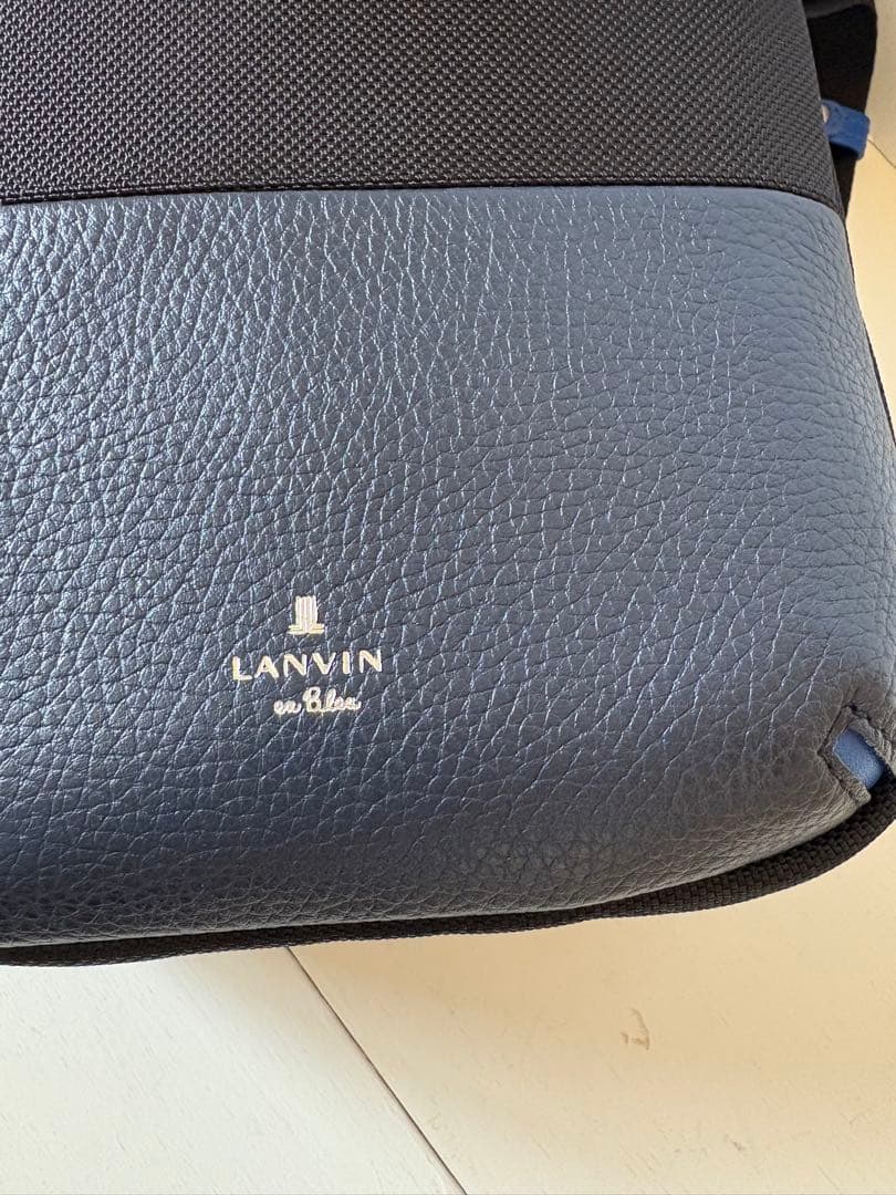 グリーン様【新品】ランバン　ボディバッグ　クロ