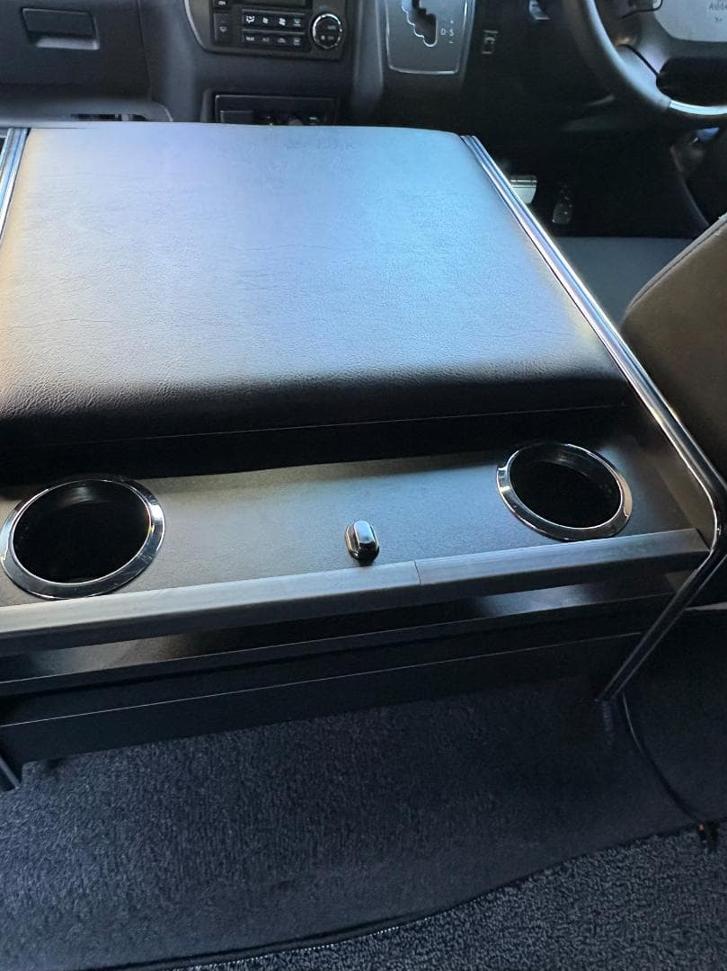 ハイエース・ワイド用センタコンソール PRODUX製