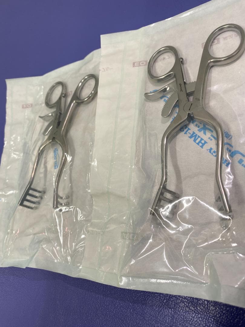 手術用器具　開創器　ウエトラナー型　ストッパー付き2つセット