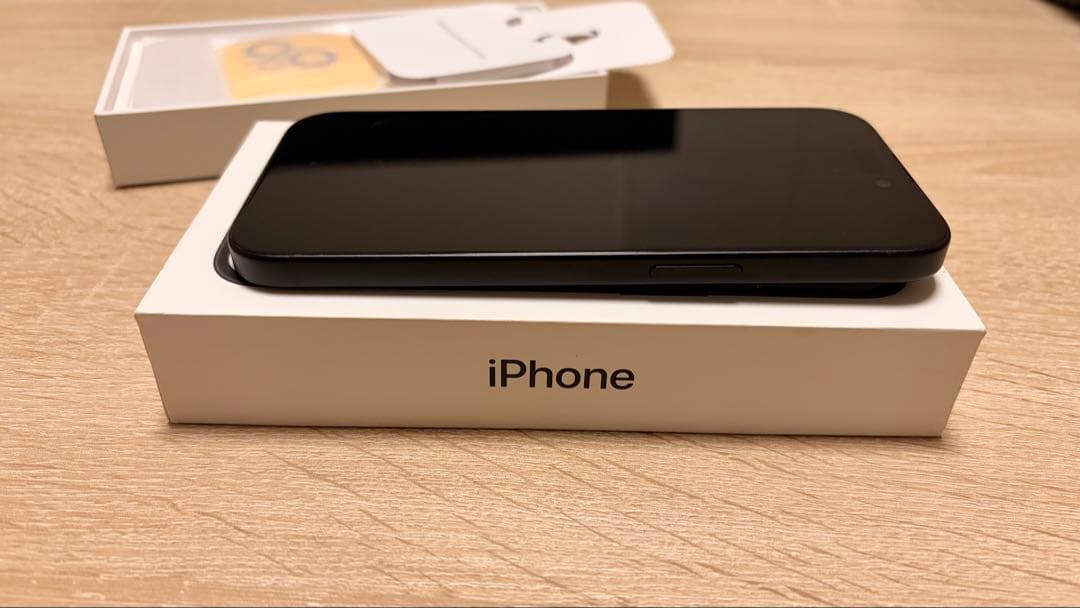 iPhone15 256GB 黒　美品