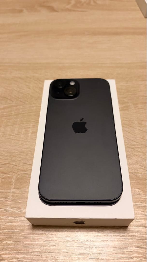 iPhone15 256GB 黒　美品
