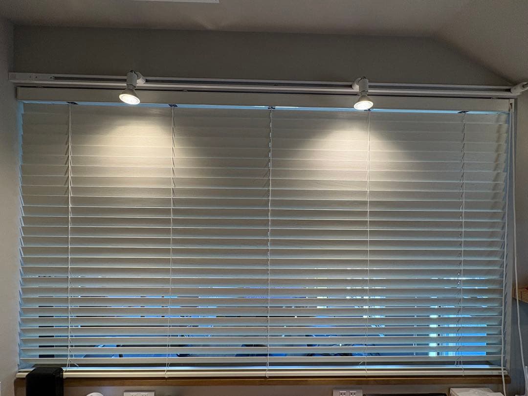 ニチベイ ウッドブラインド 木目調ホワイトW2065mm H1820mm