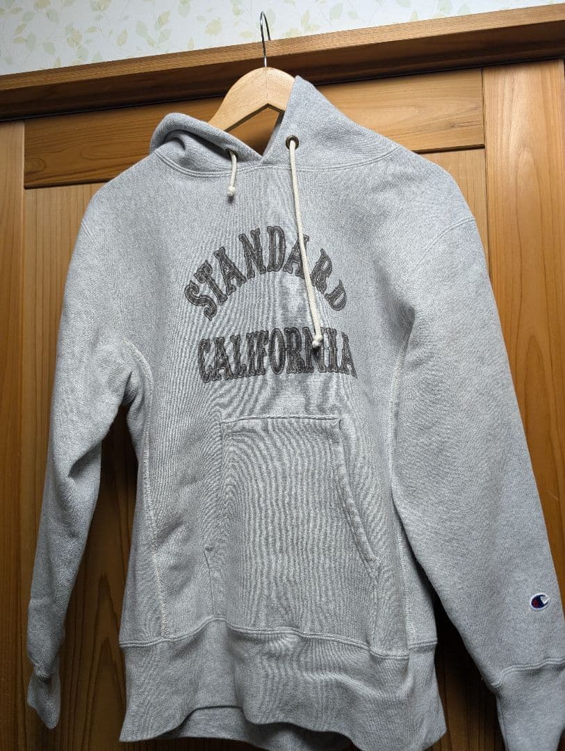 スタンダードカリフォルニア　パーカー グレー