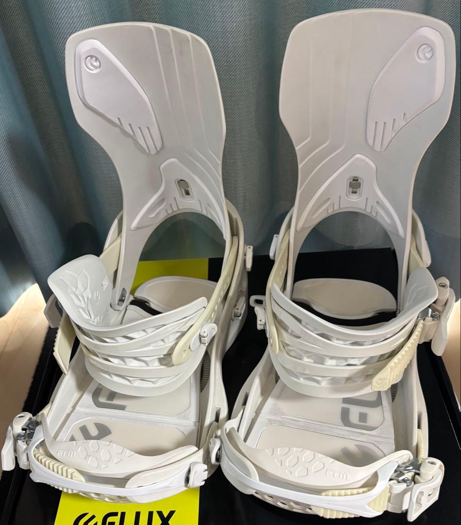 FLUX XF ホワイト スノーボードビンディング