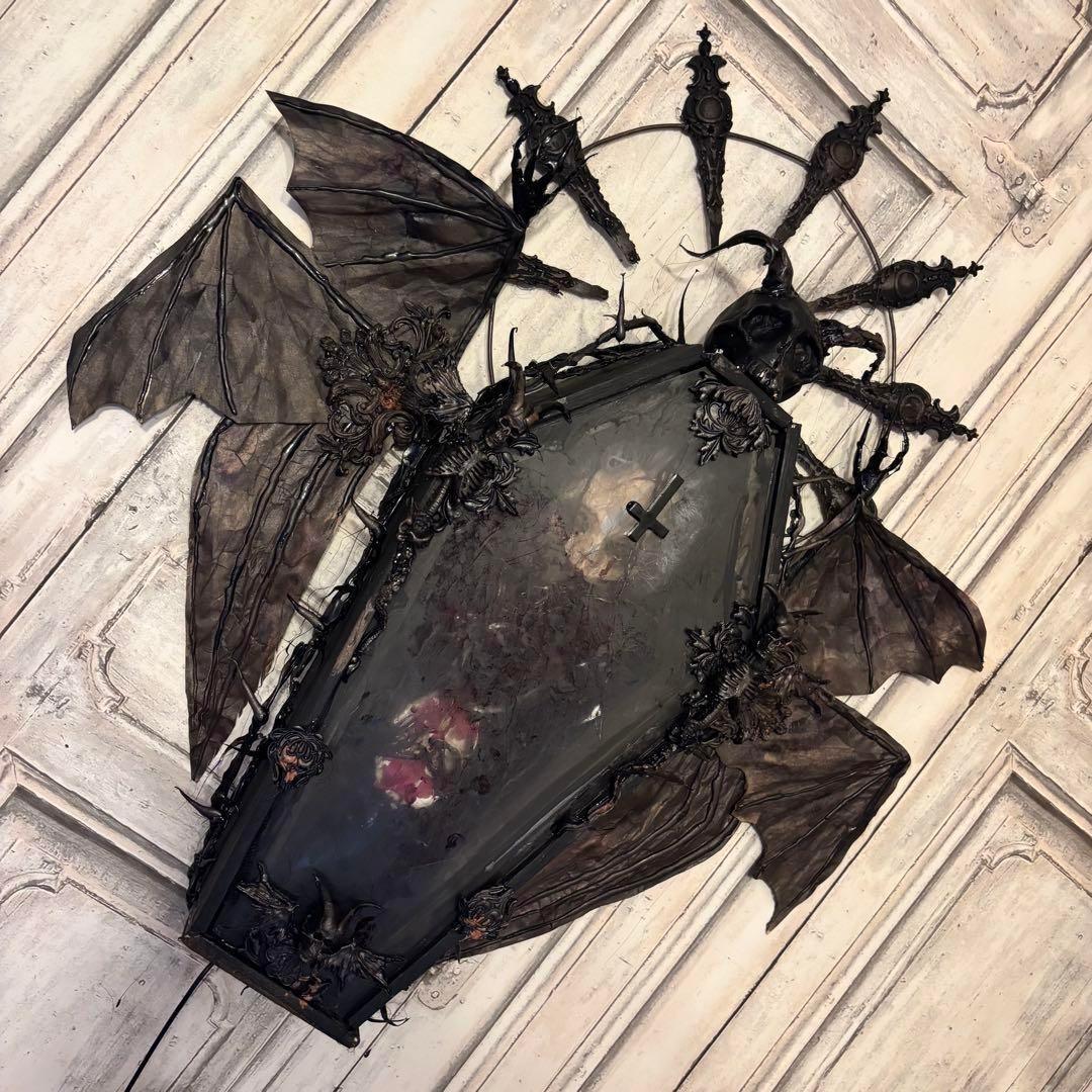 【Special Price】 血誓いの棺(少女)オブジェ