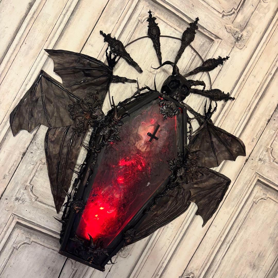 【Special Price】 血誓いの棺(少女)オブジェ