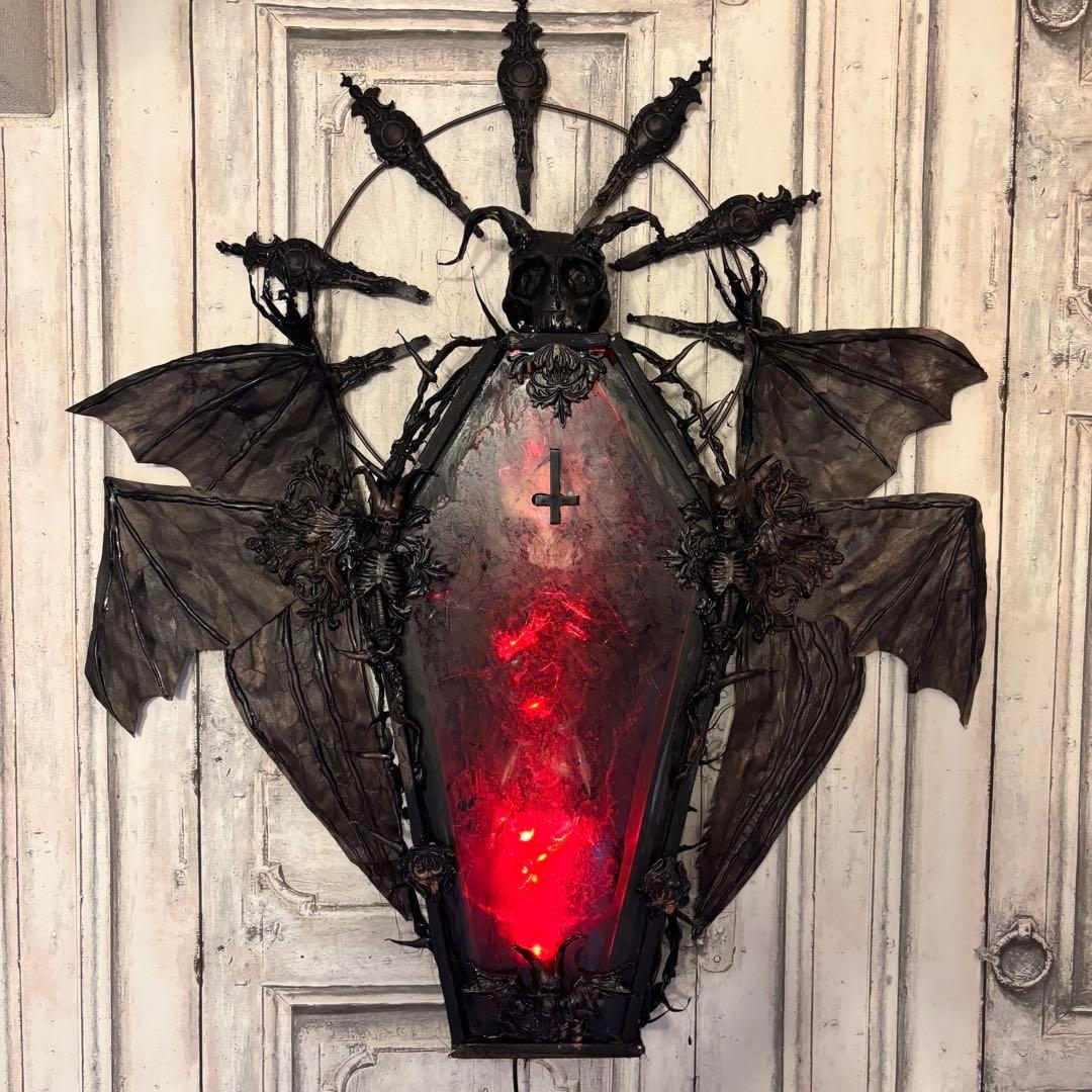 【Special Price】 血誓いの棺(少女)オブジェ