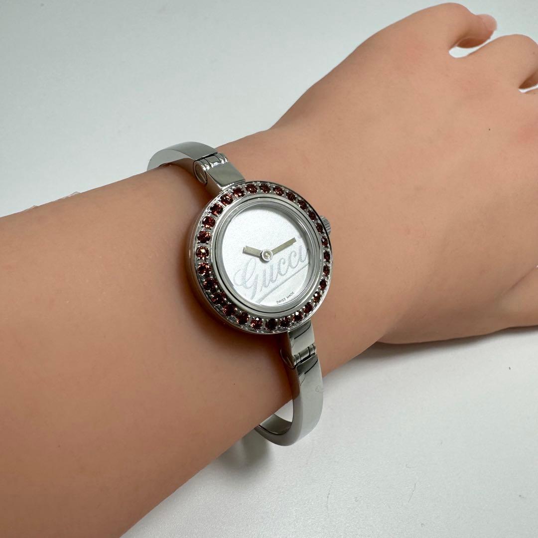 【稼動】 美品 GUCCI グッチ 105 ガーネット バングルウォッチ 腕時計