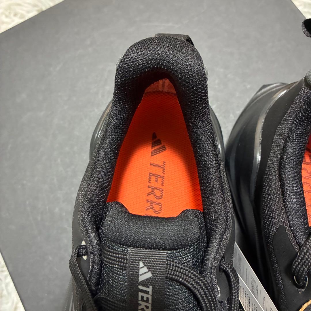 【新品未使用】adidas GORE-TEX 防水 〈定価18,700円〉