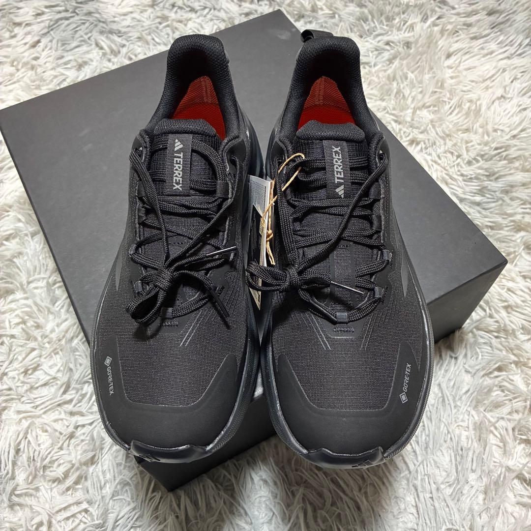 【新品未使用】adidas GORE-TEX 防水 〈定価18,700円〉