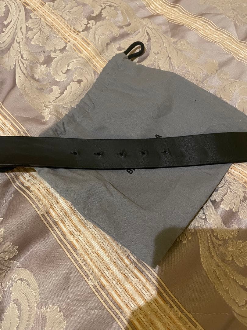 BALENCIAGA ブラックレザーベルト