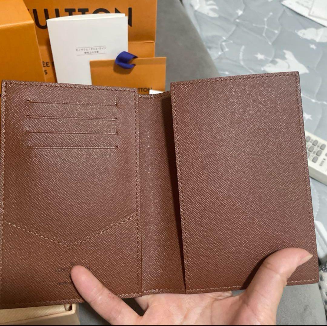 【値下げ】パスポートケース　パスポートカバー　新品未使用　備品付