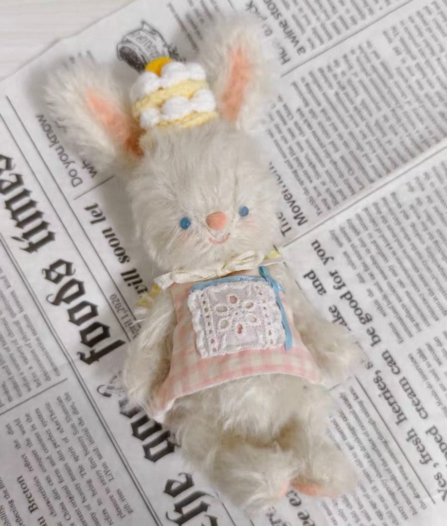 カップケーキと仔兎 アーティストベア ハンドメイド ぬいぐるみ 海外作家様