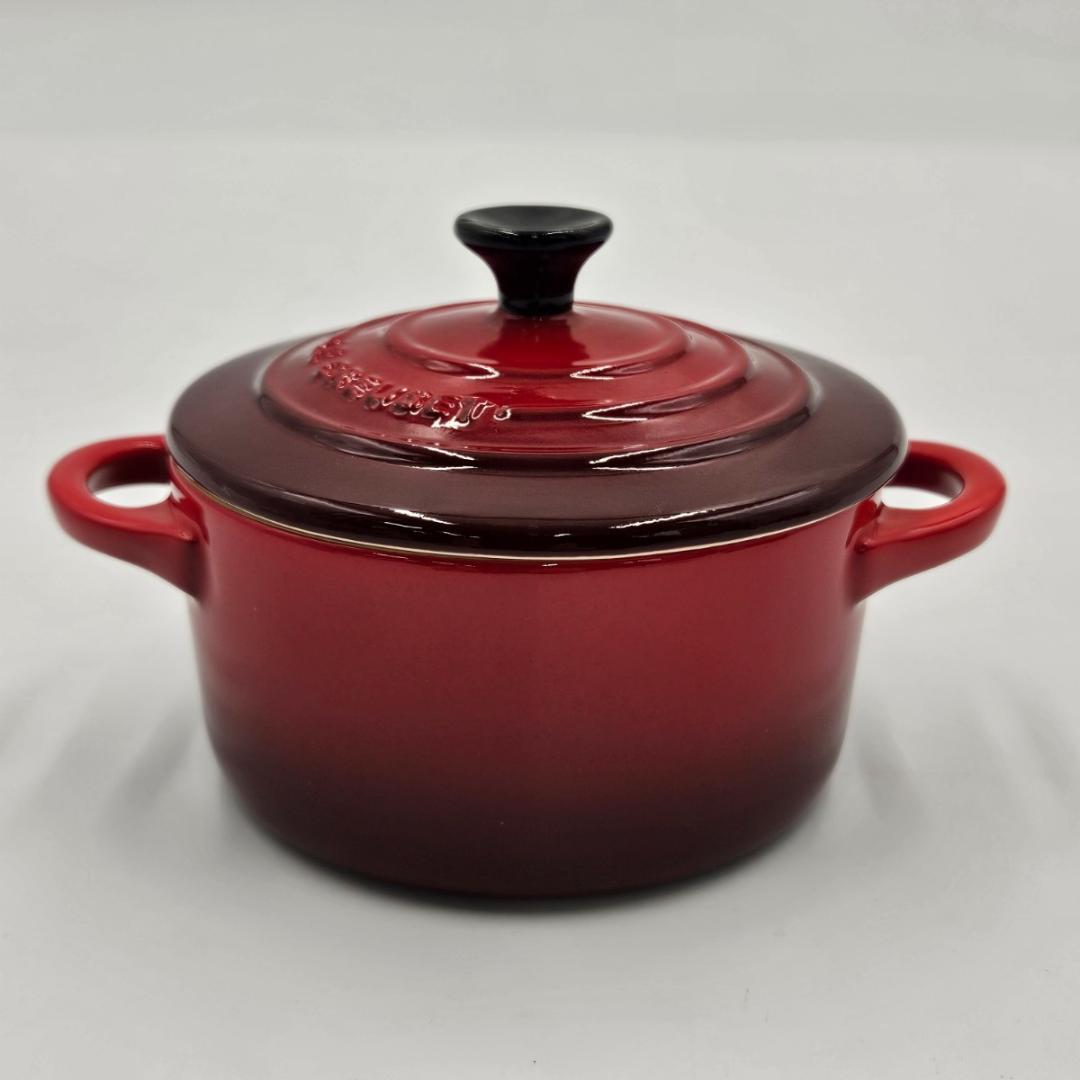ル・クルーゼ ココット・ロンド 24cm チェリーレッド ホーロー鍋