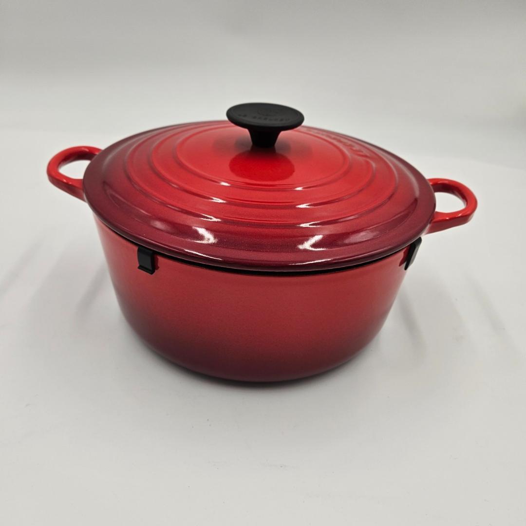 ル・クルーゼ ココット・ロンド 24cm チェリーレッド ホーロー鍋