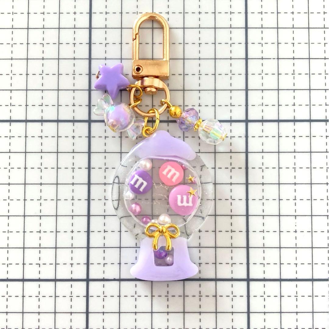 ガチャガチャ　お菓子ガチャ　シェイカーキーホルダー