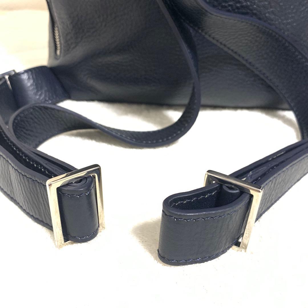 HIROFU ヒロフ 縄編み リュック Hロゴ シボ革 ネイビー