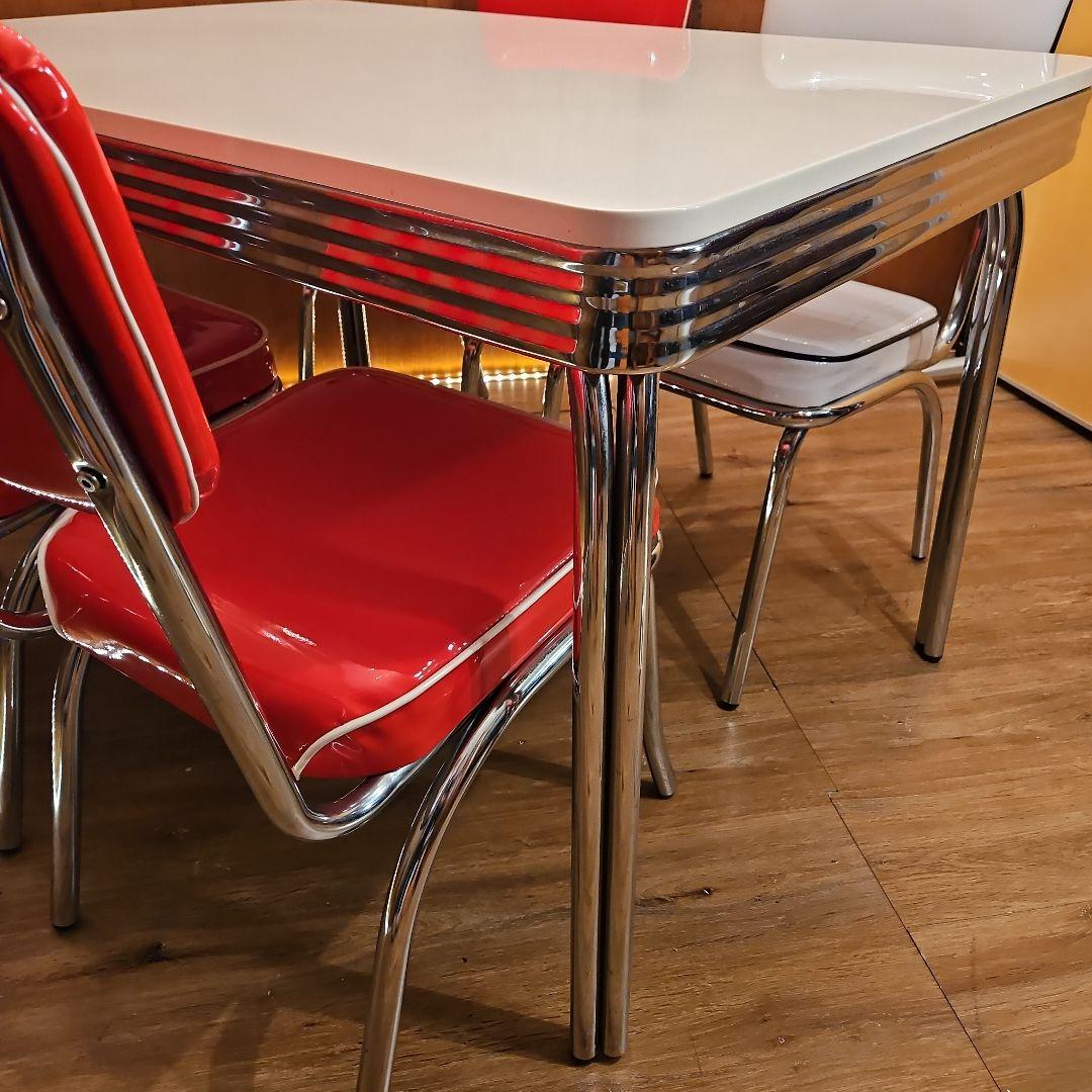 専用 アメリカンダイナー ヴィンテージ調 チェア 赤1 白 1。 ２脚セット