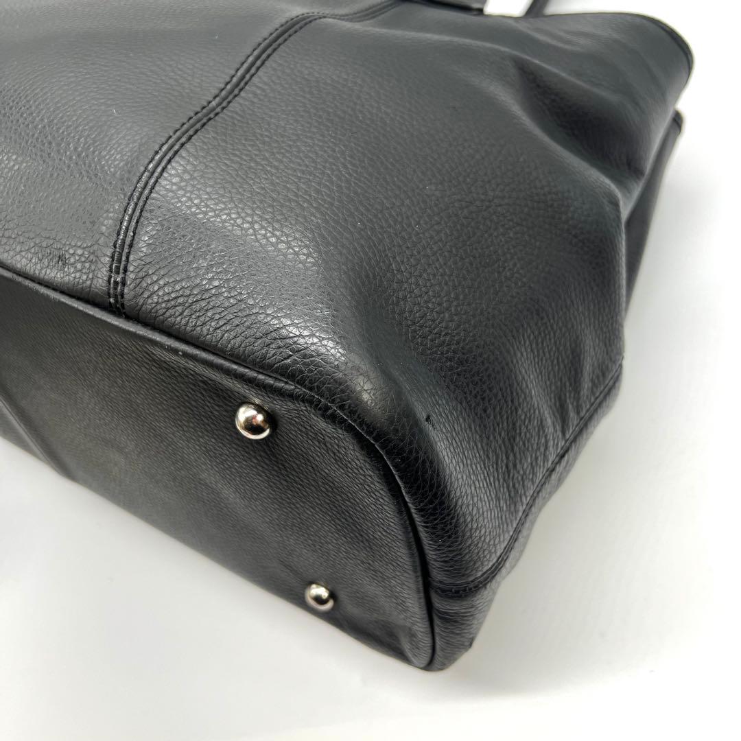 バーニーズニューヨーク　トートバッグ　シボ革　オールレザー　黒　肩掛け　A4