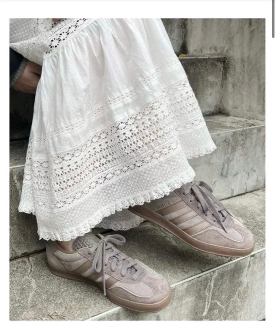 靴 GAZELLE INDOOR JS