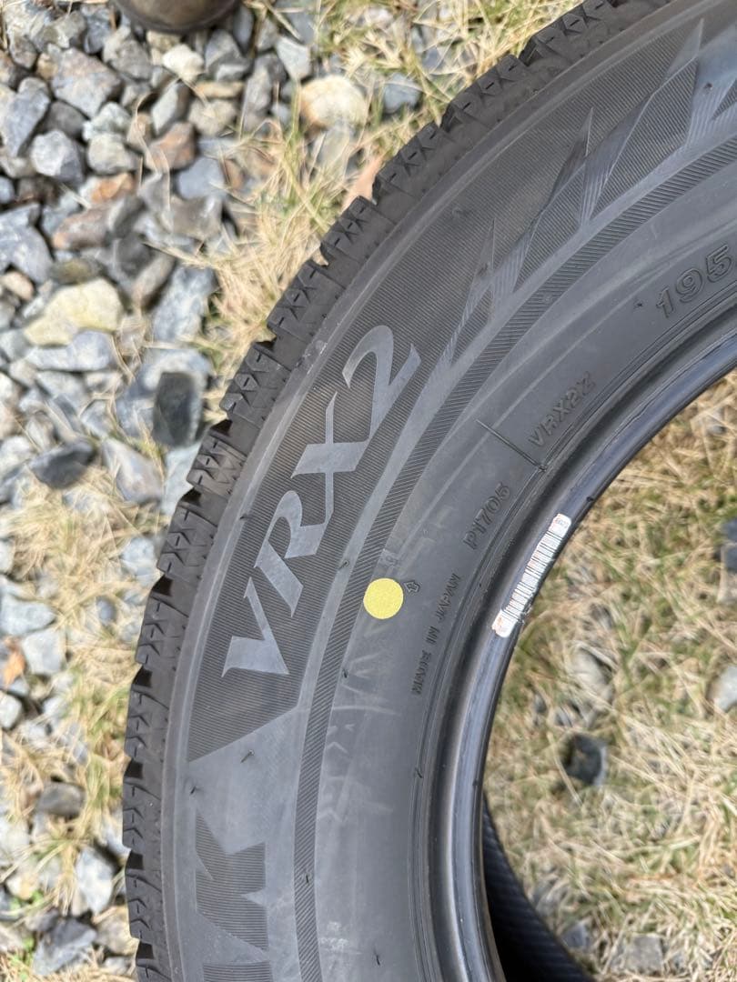 195/65R15 スタッドレス　溝あり　4本　22年製