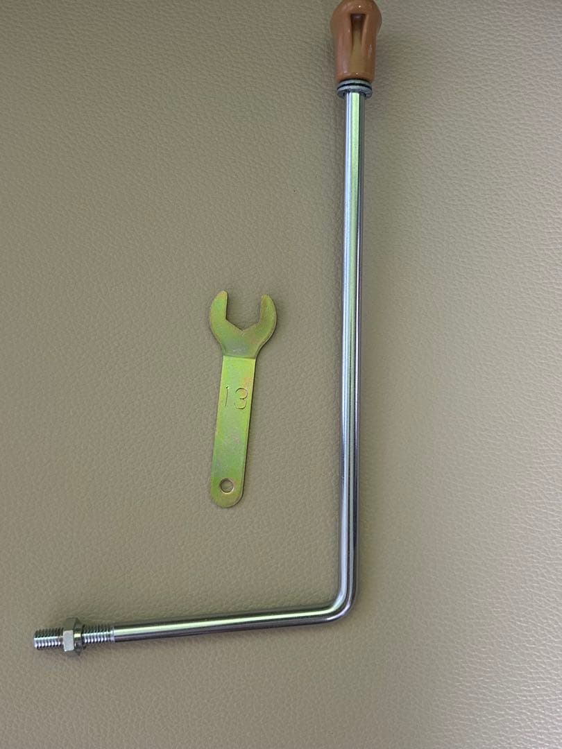 ピタットチェア20　ロングレバー付 介護用回転イス