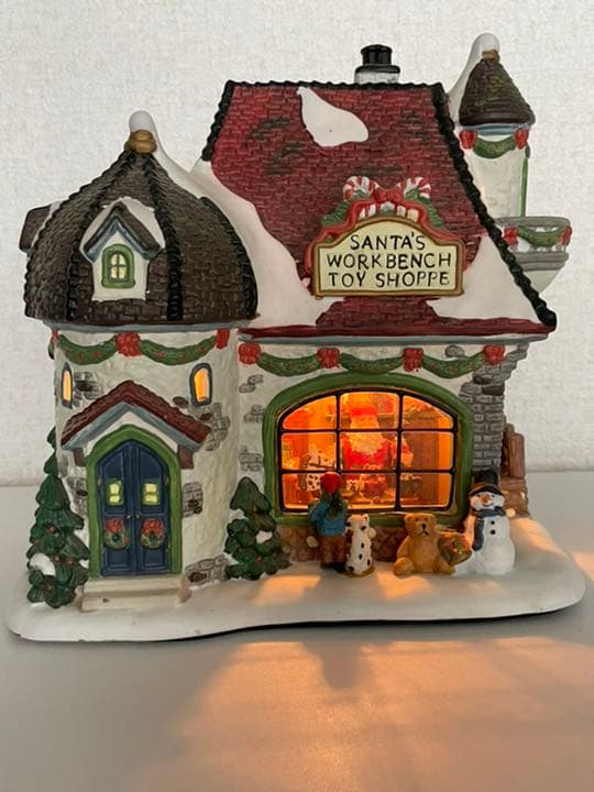 ミニチュア　ドールハウス　ライト　　　　　「サンタのおもちゃ工房」