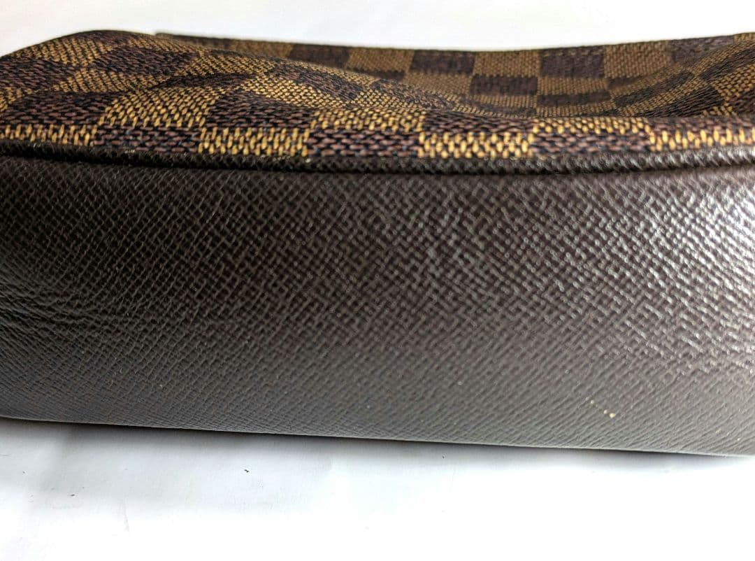Louis Vuitton ダミエポーチ 注意事項あり