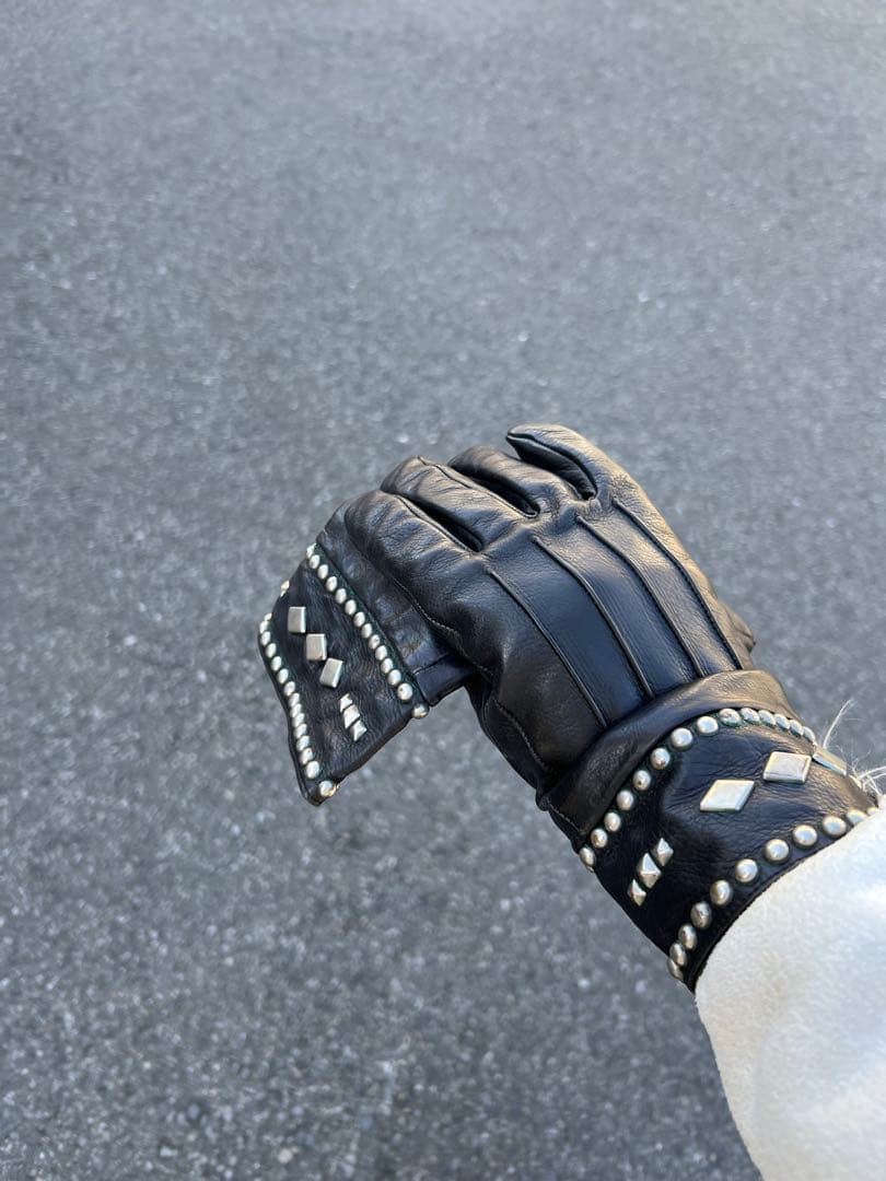 UNDERCOVER アンダーカバー スタッズレザーグローブ