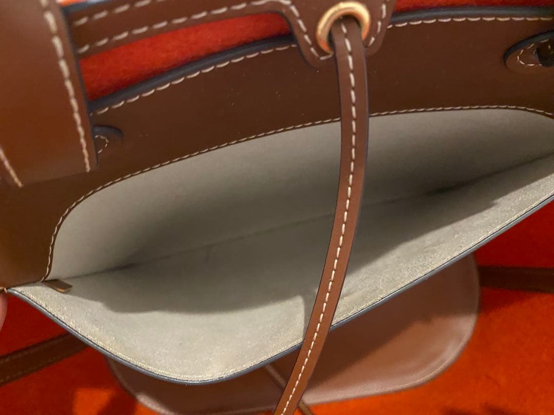 美品アニヤハインドマーチ オレンジ フェルト トートバッグ