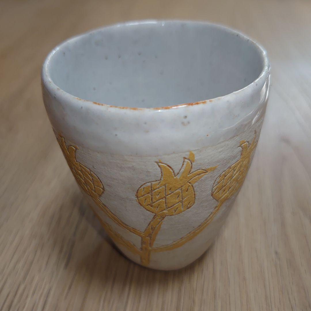 鹿児島睦さん　カップ　植物柄