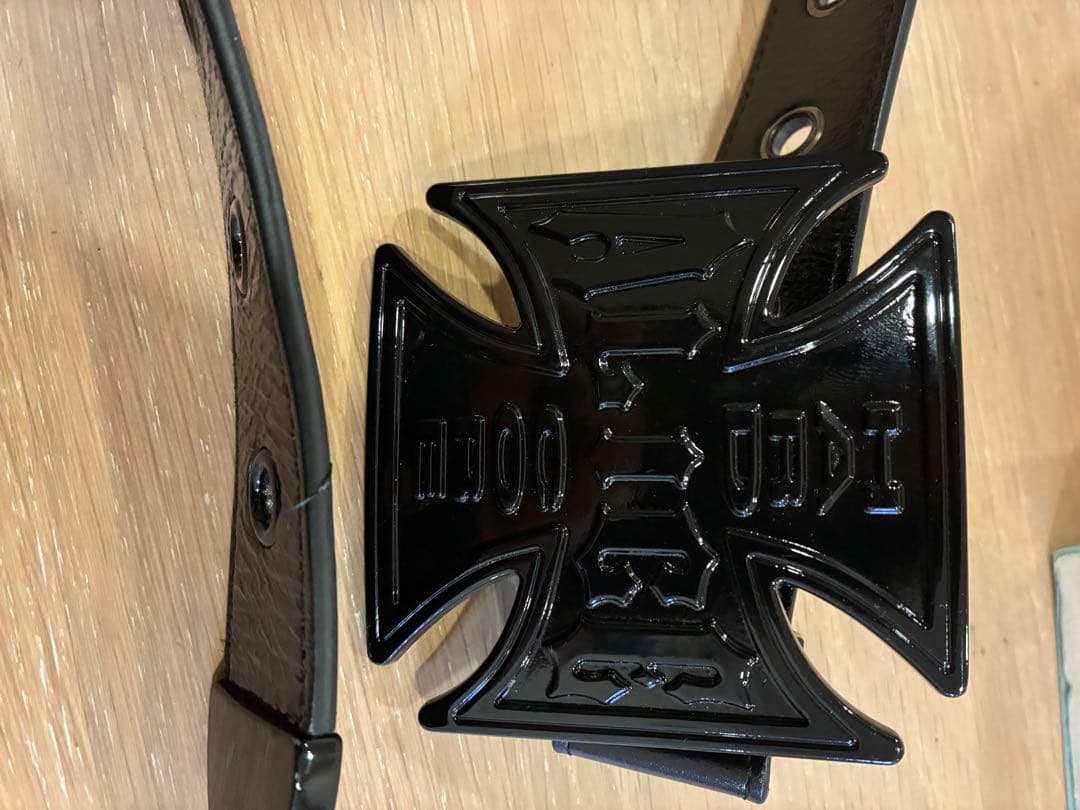 ALICEブラックレザー クロスモチーフ ベルト