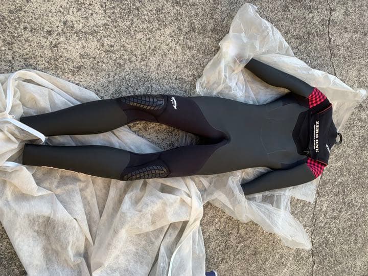 セール！ウエットスーツ　レディース